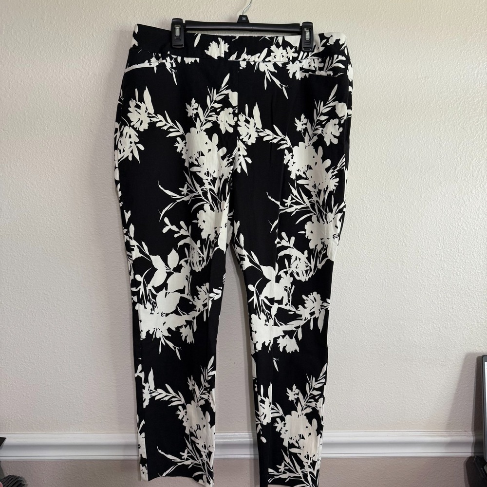 Chico's Ankle Pants Women's 16‎ Black White Floral Rayon Slim Stretch Pockets